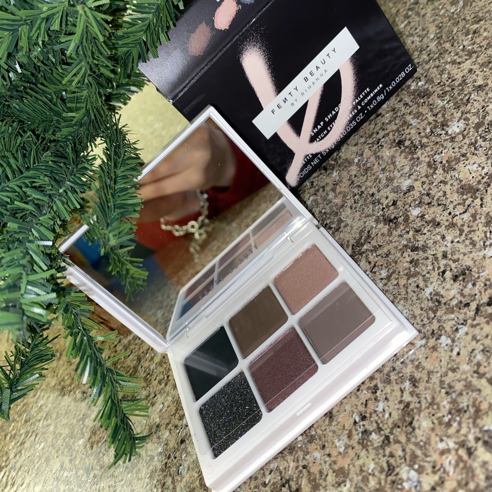 Fenty Beauty Snap Shadows - Smokey 6 Brand New in Box